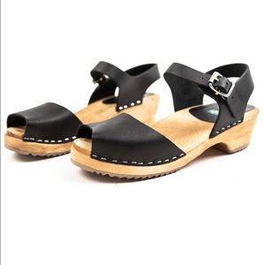 Mia-Anji black 8m clogs new never worn size 8.5